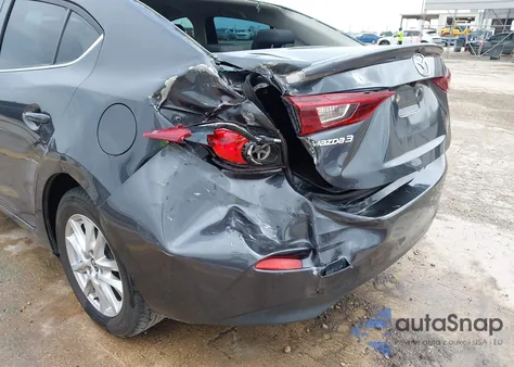 2015 Mazda Mazda3 I Touring z USA, uszkodzony, nr VIN 3MZBM1V78FM212527